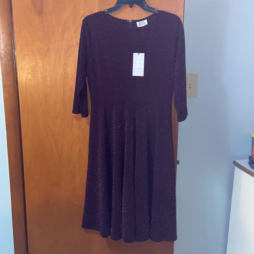 New Unique Vintage Burgundy Sparkle 3/4 sleeve dress, never worn. Very pretty!